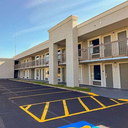 Suburban Studios Gainesville Luaran gambar
