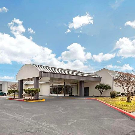 Suburban Studios Gainesville Luaran gambar